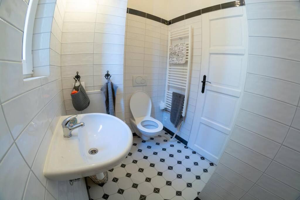 Stylovy Apartman V Centru Nachoda Zewnętrze zdjęcie