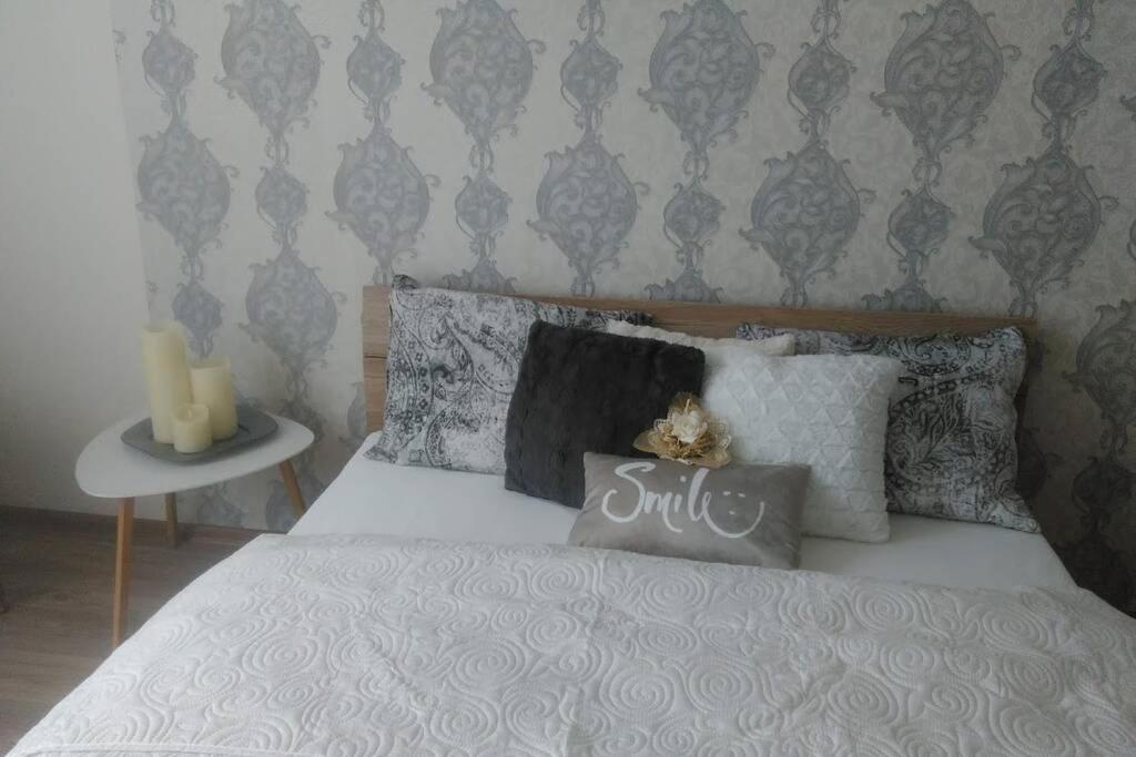 Stylovy Apartman V Centru Nachoda Zewnętrze zdjęcie